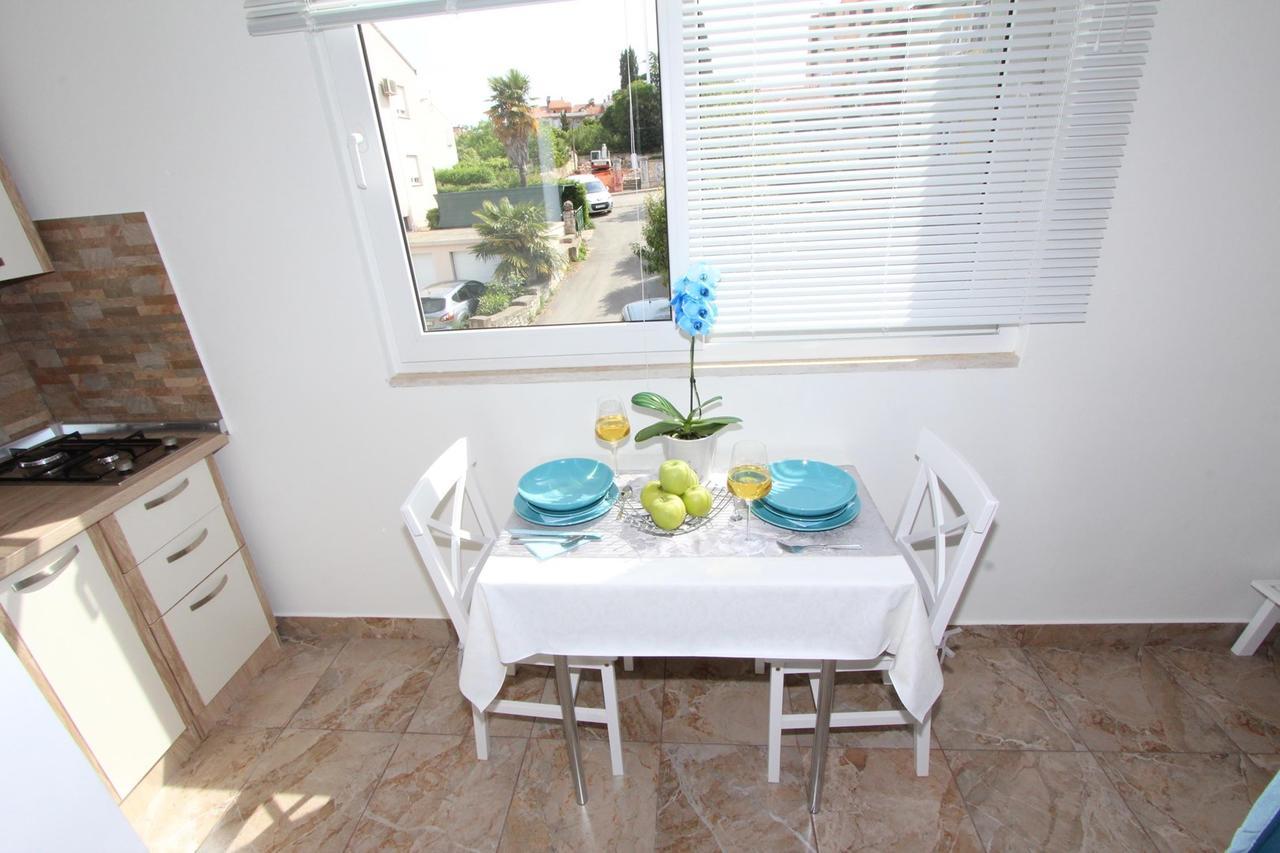 Studio Orhidea Blu โรวีน ภายนอก รูปภาพ