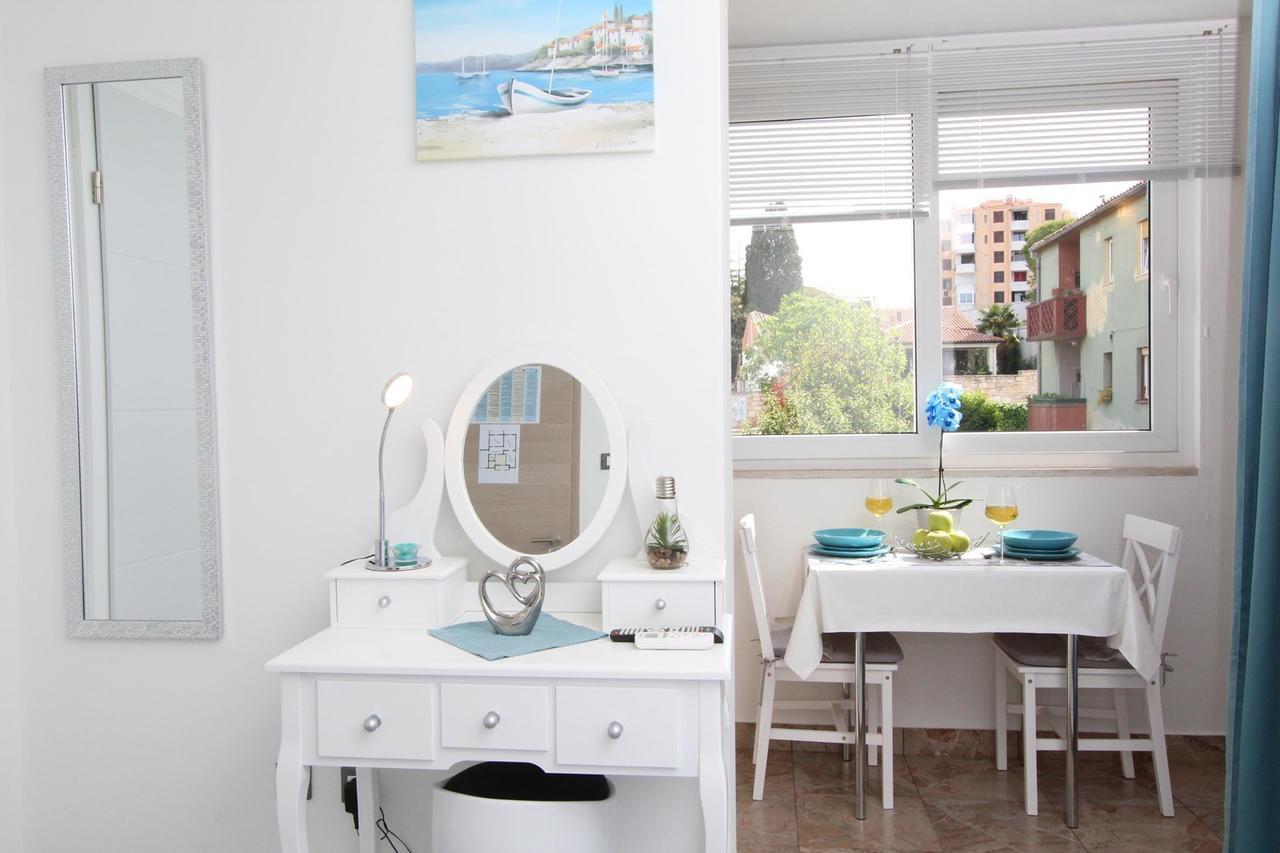 Studio Orhidea Blu โรวีน ภายนอก รูปภาพ