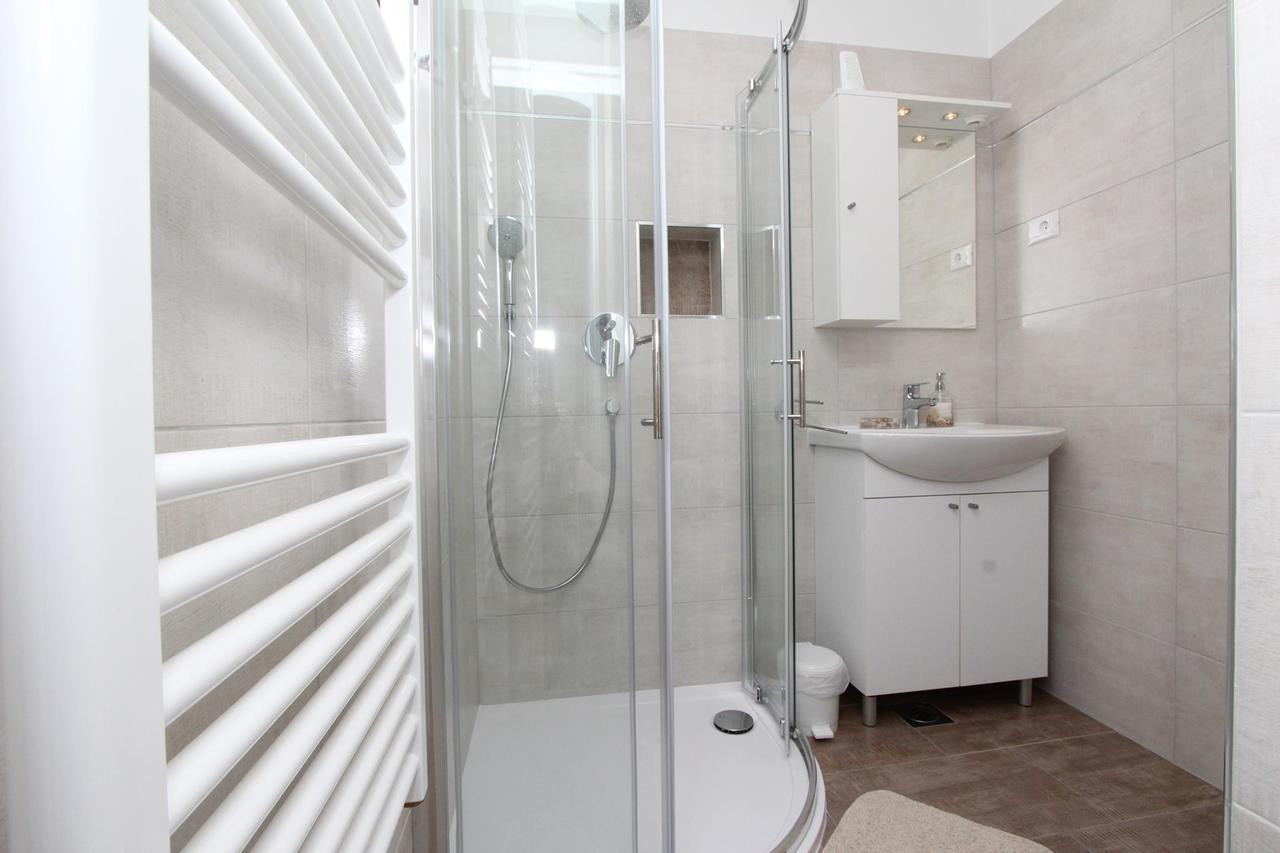 Studio Orhidea Blu โรวีน ภายนอก รูปภาพ