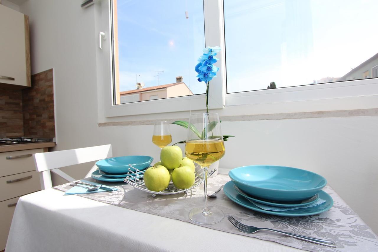 Studio Orhidea Blu โรวีน ภายนอก รูปภาพ